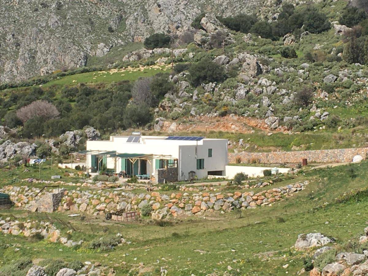 Rocky Mountain Way Villa Sellia  Exterior photo