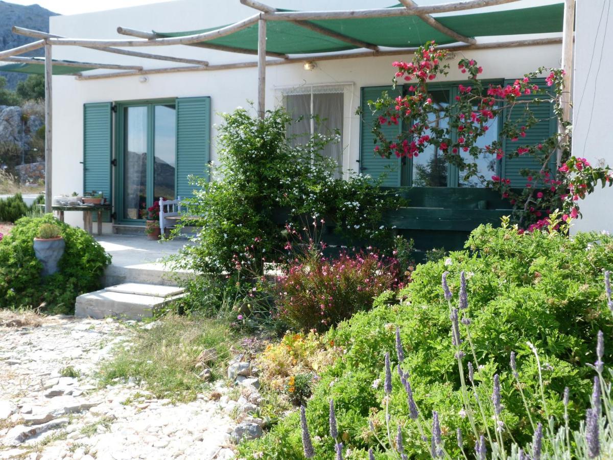 Rocky Mountain Way Villa Sellia  Exterior photo