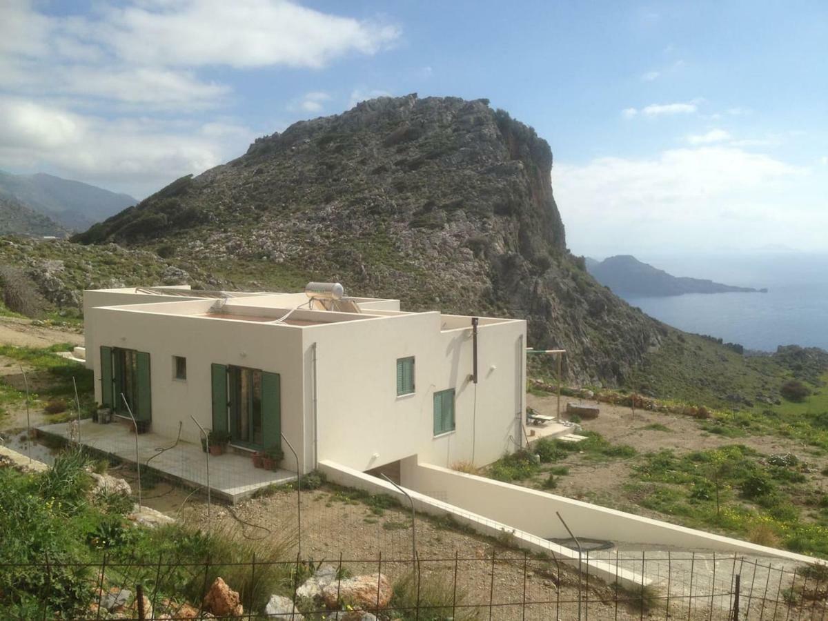 Rocky Mountain Way Villa Sellia  Exterior photo