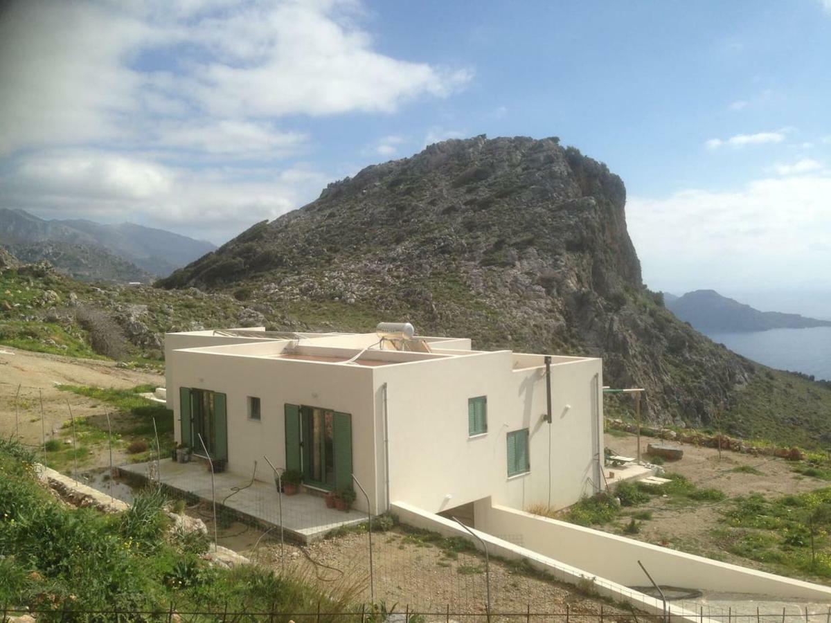 Rocky Mountain Way Villa Sellia  Exterior photo